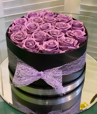 everlasting rose hat box